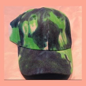Green tie die hat